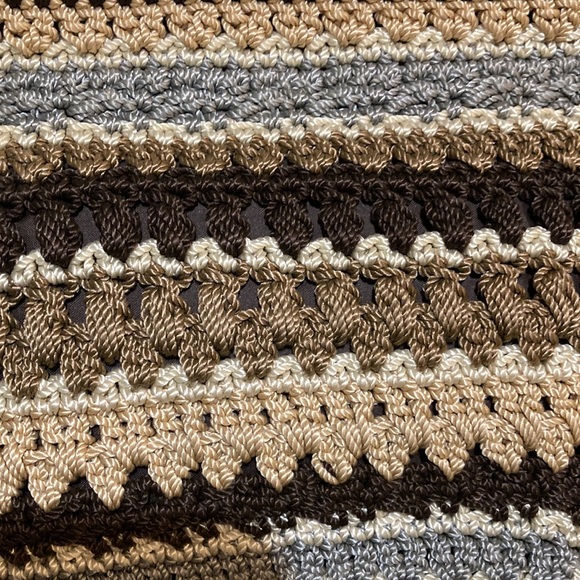 The Sak Small Crochet Shoulder bag Organizer. - Picture 5 of 9